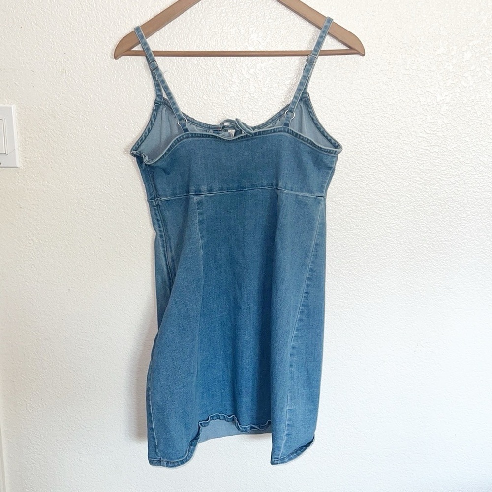Hollister Chambray Tank Fitted Bodycon Tie Keyhole Front Pull On Mini Dress - Picture 5 of 10